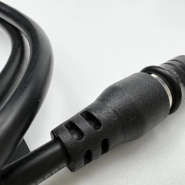 线缆组件 · 绝缘材料 PVC, Teflon, 硅橡胶,PE