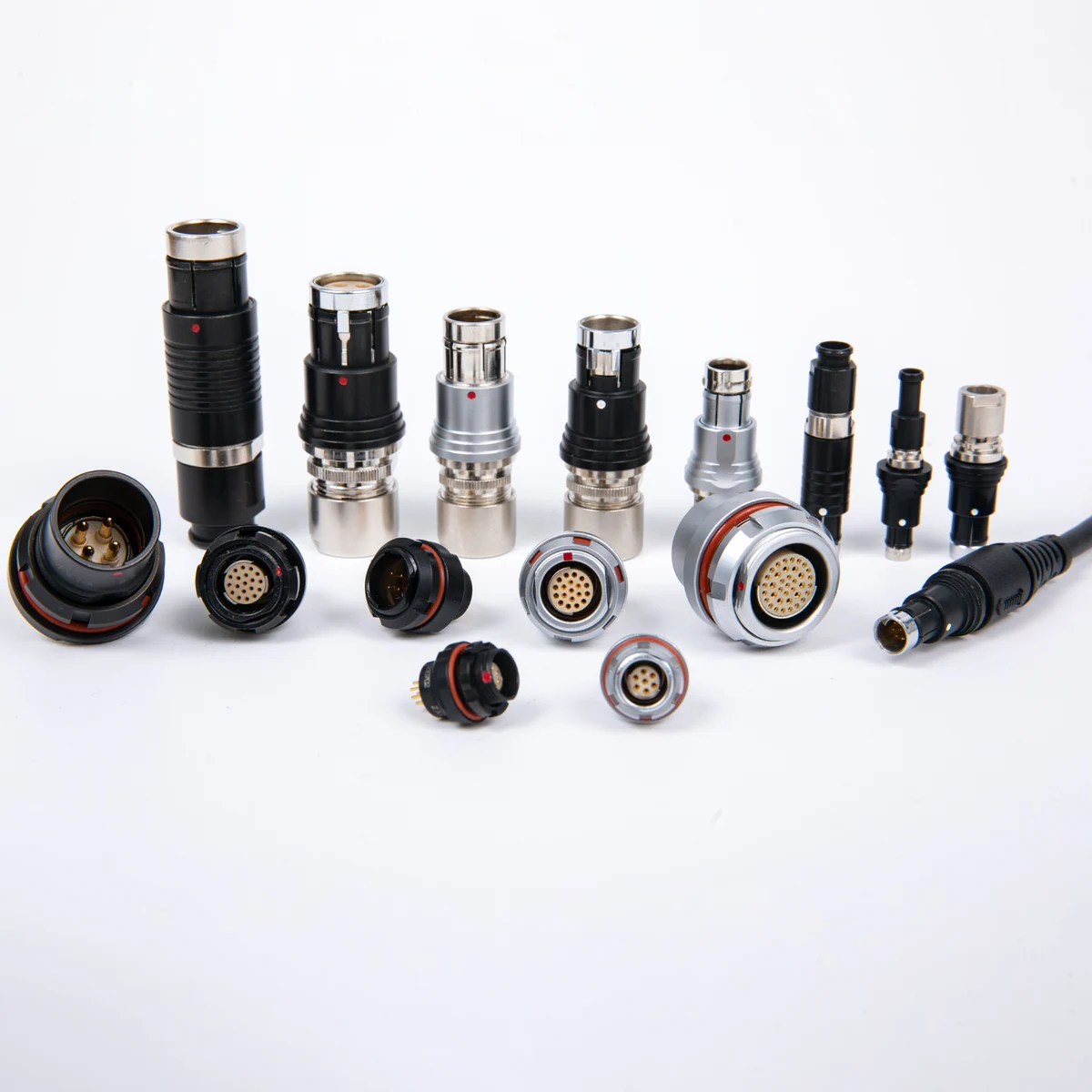 推拉自锁连接器 · 触点数量: 2 ~ 37 · 推拉自锁